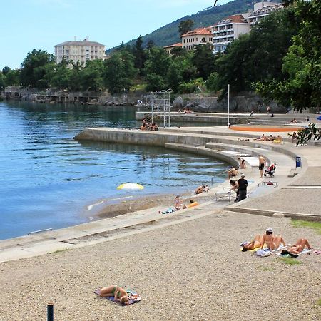 Apartments With A Parking Space Lovran, Opatija - 7869 Exterior foto